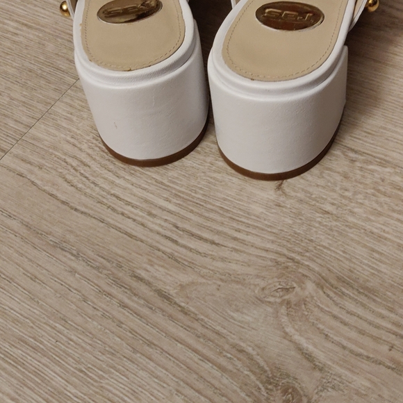 White Ras (Italy) Genuine Leather Sandals - Picture 8 of 8